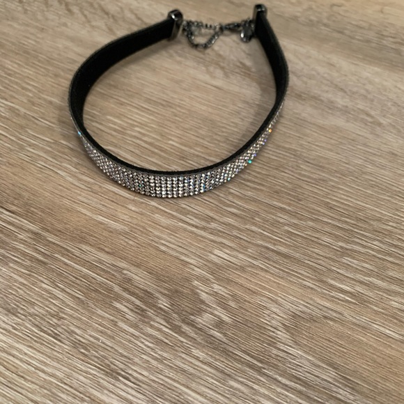 Faux Diamond Choker - Picture 4 of 5